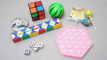 落ち着きのない息子対策！パパのバッグはプチプラフィジェットトイ満載！