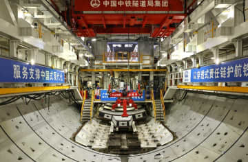 世界最大径高速鉄道用シールド機、掘削距離1万m突破　中国開発
