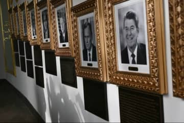 「史上最悪」「分断招いた」　歴代大統領こきおろしの説明板、トランプ大統領がホワイトハウスに設置