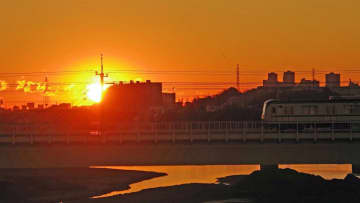 元旦の『初日の出』はどこで見る!?　首都圏で初日の出を見るのに最適な列車7選＋おまけ！