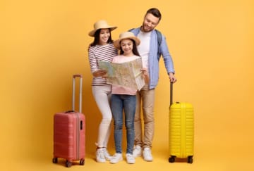 「来夏の家族旅行を株主優待で安くしたい！」という妻。ANA株とJAL株を“100株ずつ買った場合”、年間どれだけお得？ 必要資金・割引額を徹底比較！