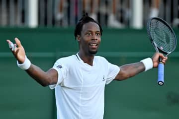 引退後は“金融マン”志望のモンフィス。もう１つ「多くの時間と努力を注ぎ込む」と意気込む驚きの計画を明かす！＜SMASH＞