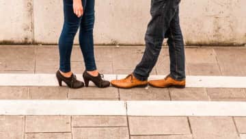 歩幅が狭い人は要注意。腸腰筋が弱っているサインかも