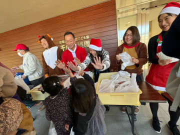 秋祭りの焼き芋と焼きそばがクリスマスのチキンに！地域企業がつなぐ3年目のこども食堂支援プロジェクト