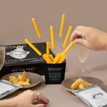 きっと誰もが欲しくなる！ AND THE FRIET／アンドザフリット「おもちゃ付：FLYING FRIETS SET」