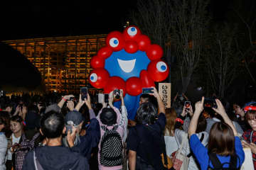 ミャクミャクの活躍をたどる「万博報道写真展」あべのハルカス近鉄本店で明日から。共同通信社による貴重な記録を公開