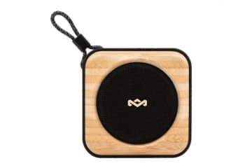 アウトドアでも活躍！ サステナブルな竹素材デザインのコンパクトスピーカー「ROOTS」