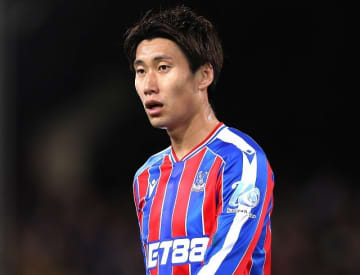 「心配しないで」ハムストリング重傷の鎌田大地がメッセージ！決意を示す。同じく離脱中の伊東純也も反応