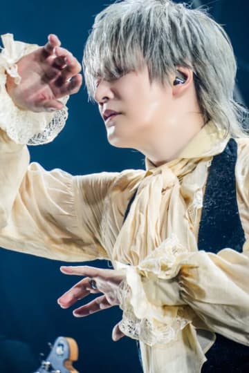 【ライヴレポート】michi.、東名阪ソロツアー＜Under the moonlight＞ファイナルで約束した飛躍と感謝「一足早いXmasプレゼントをもらった気分」