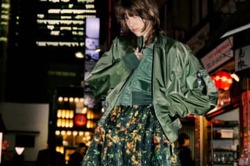 フェニックス by TOGA、“機能性素材”のMA-1＆鮮やかグラフィックのバルーンスカートなど