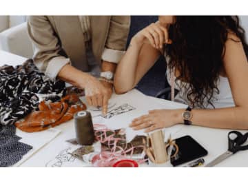 文字の美しさが変わる！「プロポーショナルメトリクス」と「カーニング」とは【瞬解！ デザイン用語図鑑】