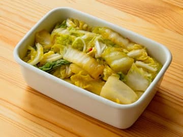 切ってもむだけ！スガさんの簡単おいしい「白菜漬け」レシピ3選
