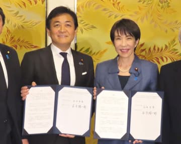 自民党・高市首相と国民民主・玉木代表　〝年収の壁〟１７８万円引き上げで合意「ともに関所を乗り越えられた」