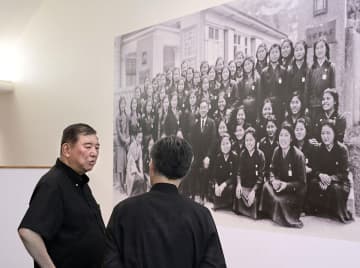 人気ビジュアル系バンド　沖縄公演の宣伝に「ひめゆり学徒隊」写真使用で抗議殺到…ライブ中止と活動自粛を発表