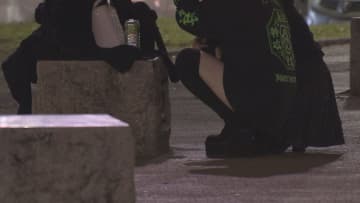 トレンドは“池公界隈”に…居場所を求めて夜の街に集う名古屋の若者たち 未成年の客引き「小遣い稼ぎで…」