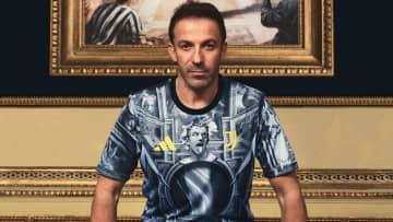 「ベロ出しデルピエロ」をデザイン！ユヴェントスが“伝説パフォ”の芸術的ジャージを発表