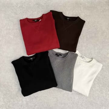 「気付いたら5色目！」【ユニクロ】マニアが大ハマりする「人気セーター」って？