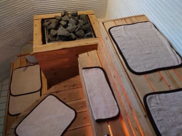 大竹まことや青木理が、赤坂のサウナ店の事件について語る