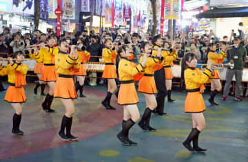 台湾で高校生がマーチング披露　京都、群馬から参加