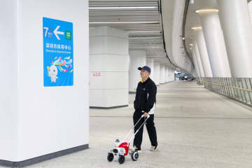 深圳地下鉄で盲導犬ロボットの試験運用開始
