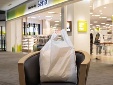 お願い！ 完売しないでーーーッ！【セリア】110円で買えちゃう♡「スマホアクセ」