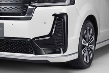 ステップワゴン スパーダの顔つきが変わる新型「バンパーガーニッシュ」が登場【30周年記念車にも対応】