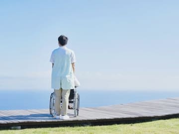 「福祉の仕事で給料はなかなか増えない」年収350万円・43歳男性のお金の使い道とは「我慢はストレス」