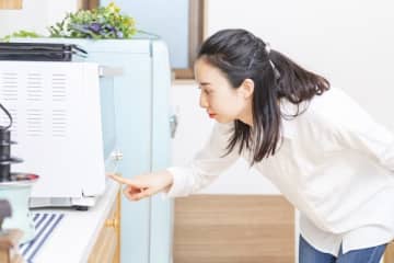 電子レンジが寿命を迎えている『4つのサイン』　平均寿命や壊れる前兆を紹介