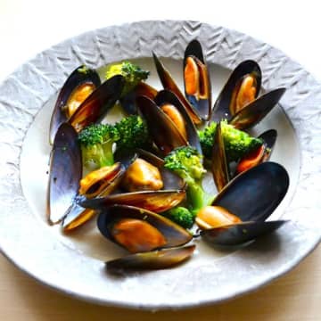 「ムール貝」で腎のパワーを高めて全身を温め、夜間頻尿を改善【健康長寿に役立つ高齢薬膳】