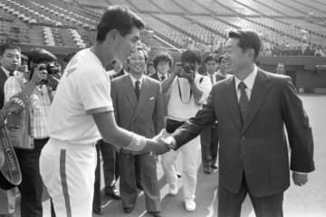 【石山建一連載#8】ライオンズ買収前に狭山丘陵に呼び出され…堤義明さんは爆音ヘリで登場