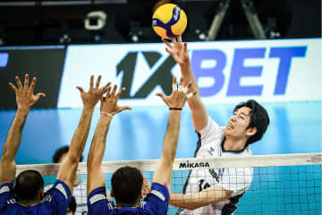 男子世界クラブ選手権　大阪BはスウェリーSCをストレートで下し予選ラウンドB組2位で準決勝へ