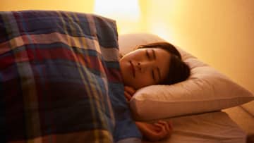 スマートリング「Oura Ring」の指摘で、睡眠を本気で“ハック”してみた