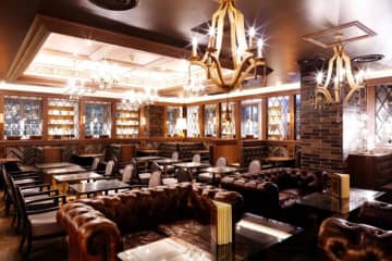 池袋のおすすめカフェ6選！レトロ喫茶やお花カフェetc.