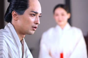 蔦重の最期は「史実」通り！巫女姿の綾瀬はるかが死を告げる【べらぼう】