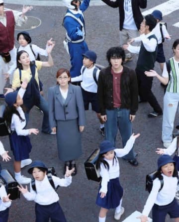 幾田りら、韓国の国民的ヒップホップアーティスト“ZICO”とのコラボ・シングル「DUET」配信開始&MV公開