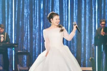 南野陽子、飛天でディナーショー開催 異例のファッションショーを披露&人気メンズモデル“おじフェス”が登場