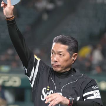 だからソフトバンクはポスティングを認めない 小久保監督が契約延長で背負う「孫正義の野望」