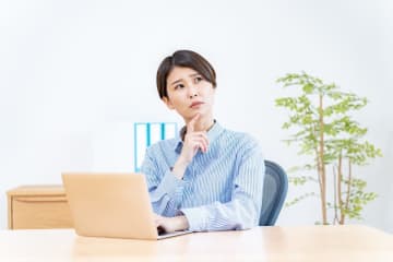 友人に「ボーナス50万円だった」と聞き落ち込み…私の会社は「ボーナスなし」なのですが、実際“支給ありの会社”が多いですよね？ 転職すべきでしょうか？