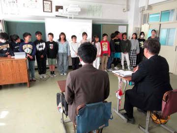 テーブルマーク 大田区の小学校で食育授業 パックごはんでアイデアレシピ