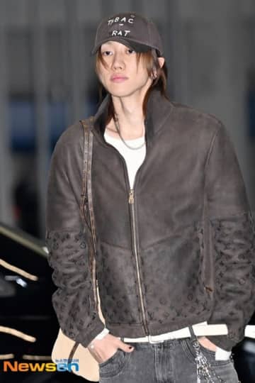 【PHOTO】SEVENTEEN、ワールドツアーの福岡公演のため日本に出国（動画あり）