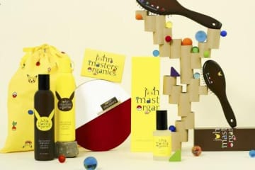 ジョンマスターオーガニック「ピカチュウ」デザインの巾着付きヘアケアキット＆リップクリーム