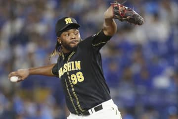 阪神、ドリスと来季の契約を締結　背番号は『98』に変更