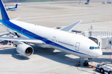 飛行機事故が起こる確率ってどれくらい？宝くじより低確率という話は本当？