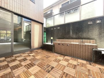 ラ・アトレ玉川瀬田ウエストテラス 1階・2階｜緑と落ち着きに包まれた、瀬田五丁目の上質な日常。専有面積広々230㎡超。BBQスペースあり。使用権付きの駐車場付きの戸建て感覚の大型メゾネット