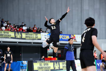 福岡大の馬渡拓巳が5連続サービスエース　柳田将洋が語る“読み違い”の背景