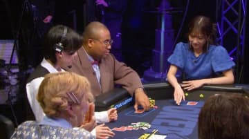 “ポーカー超実力派”元AKB48美女が人気芸人＆イケメン俳優を“豪運”で打ちまかしニッコリ…ファンも歓喜「爪痕残してる」