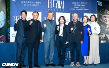 【PHOTO】パク・グンヒョンからオ・マンソクまで、演劇「ドレッサー」記者懇談会に出席