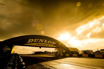 ル・マンの“シンボル”ダンロップ・ブリッジが新名称に。スタンドとコースも一部改修へ