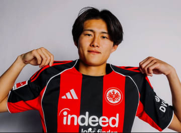 【移籍】フランクフルトがロアッソ熊本の18歳FW神代慶人を獲得! 小杉啓太に続くサプライズ電撃加入