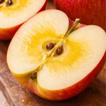 【りんごの蜜、勘違いしてた〜】「一番甘いのはここじゃなかった」「今まで信じてたの何だった？」知ってよかった食の豆知識